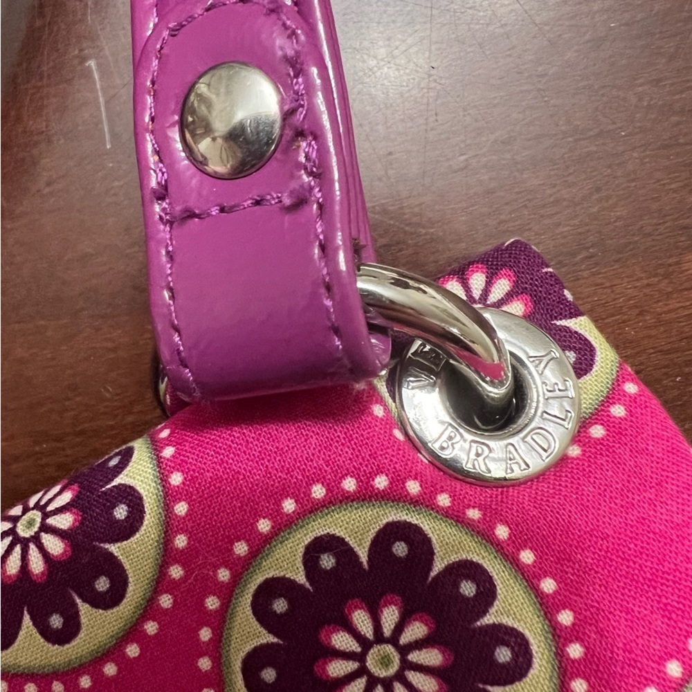 VERA BRADLEY retired print Very Berry paisley flipster bag  NWT - Picture 4 of 9